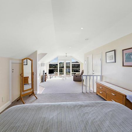 Logans Beach Apartments - The Loft Warrnambool Ngoại thất bức ảnh