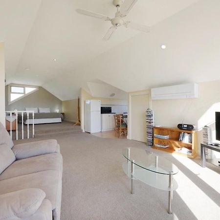 Logans Beach Apartments - The Loft Warrnambool Ngoại thất bức ảnh