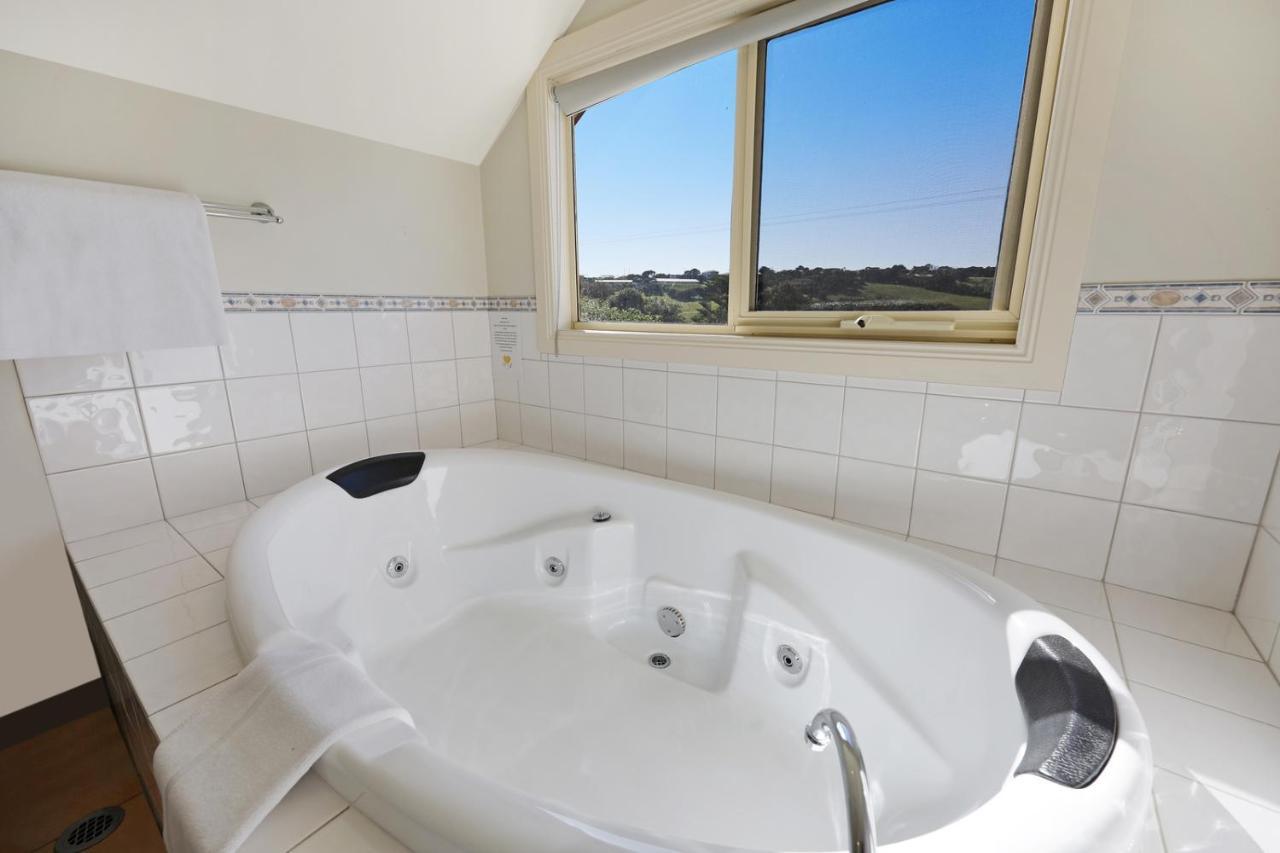 Logans Beach Apartments - The Loft Warrnambool Ngoại thất bức ảnh