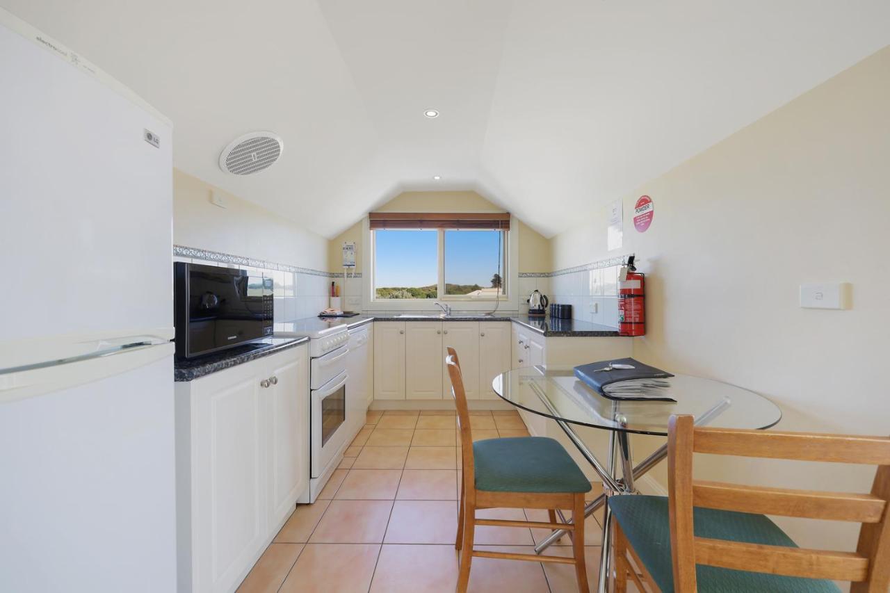 Logans Beach Apartments - The Loft Warrnambool Ngoại thất bức ảnh